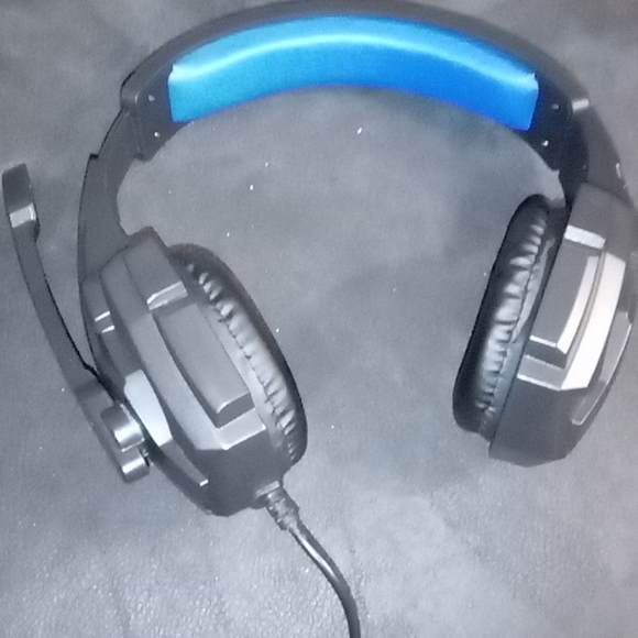 Gaming Headset - Picture 2 of 2